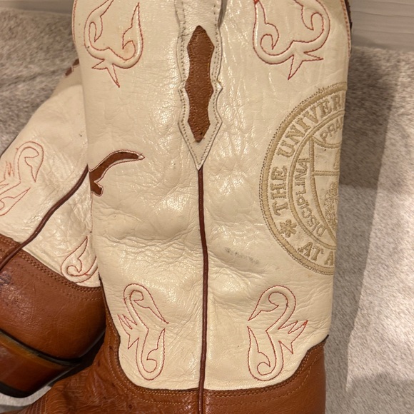 University of Texas Embroidered Leather Lucchese Boots - Picture 13 of 16